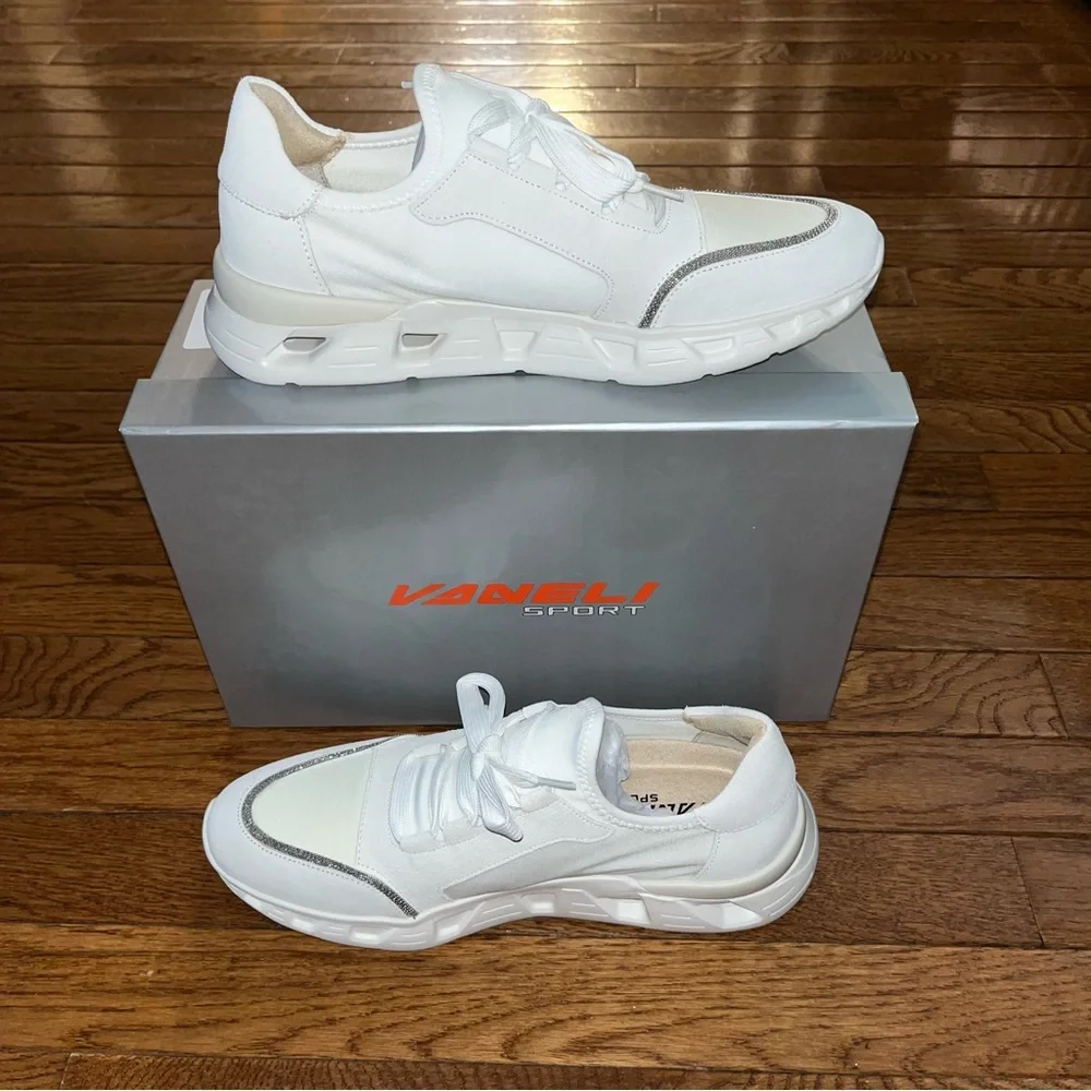 Vaneli Alyce Lace Up Athleisure Sneaker Ice White Suede & Mesh Women’s Size 8 - Picture 3 of 10